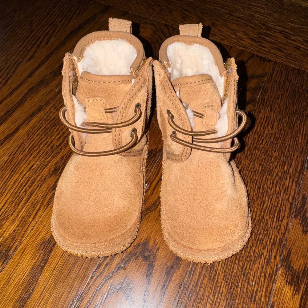 Neumel Chukka Ugg Boots
